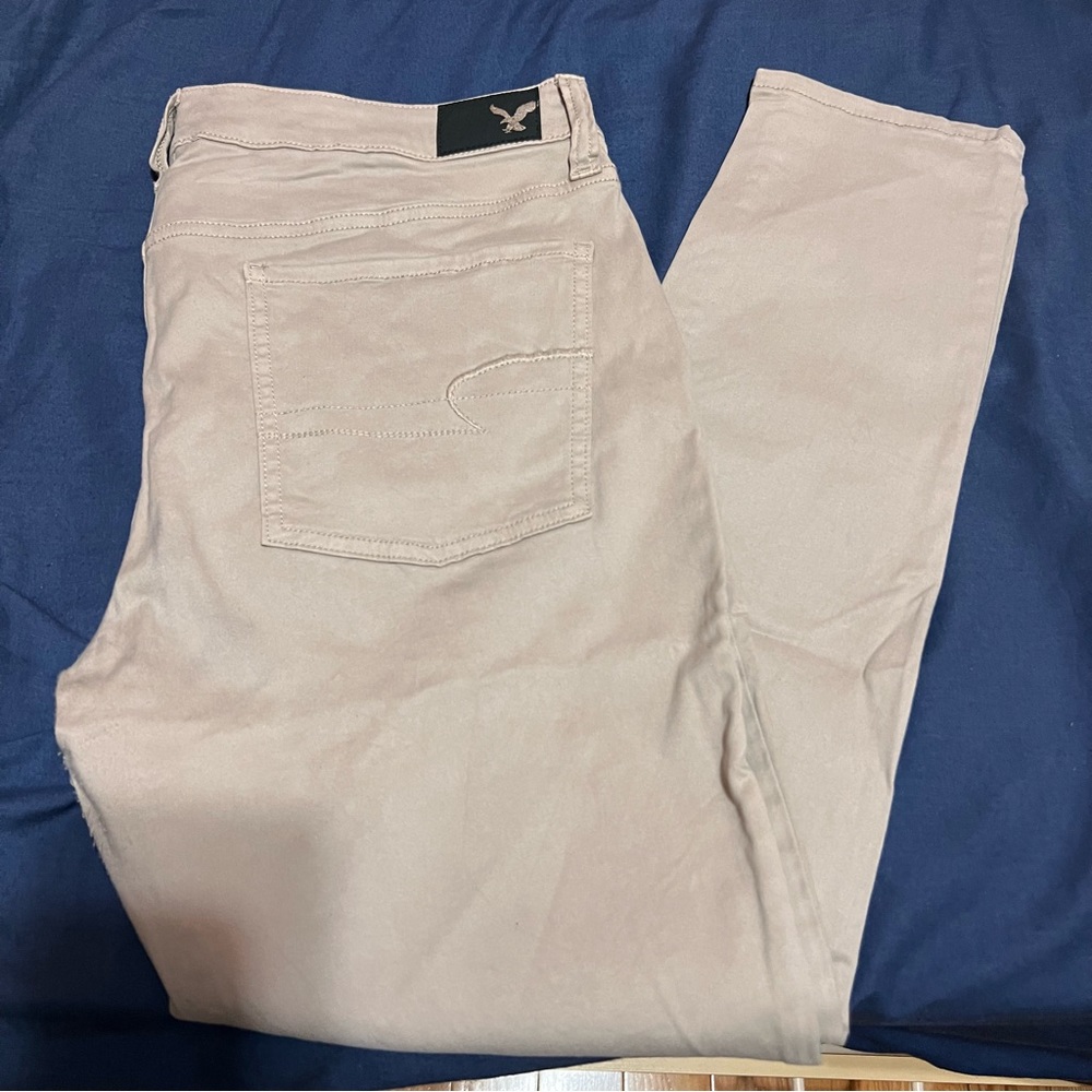 American Eagle women’s Super Stretch Beige skinny fit jegging size 14 short